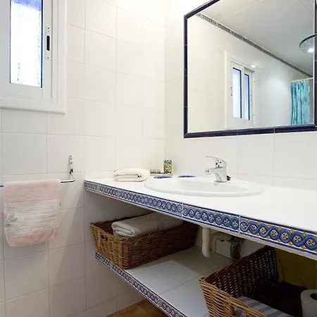Llaguts Apart Apartment